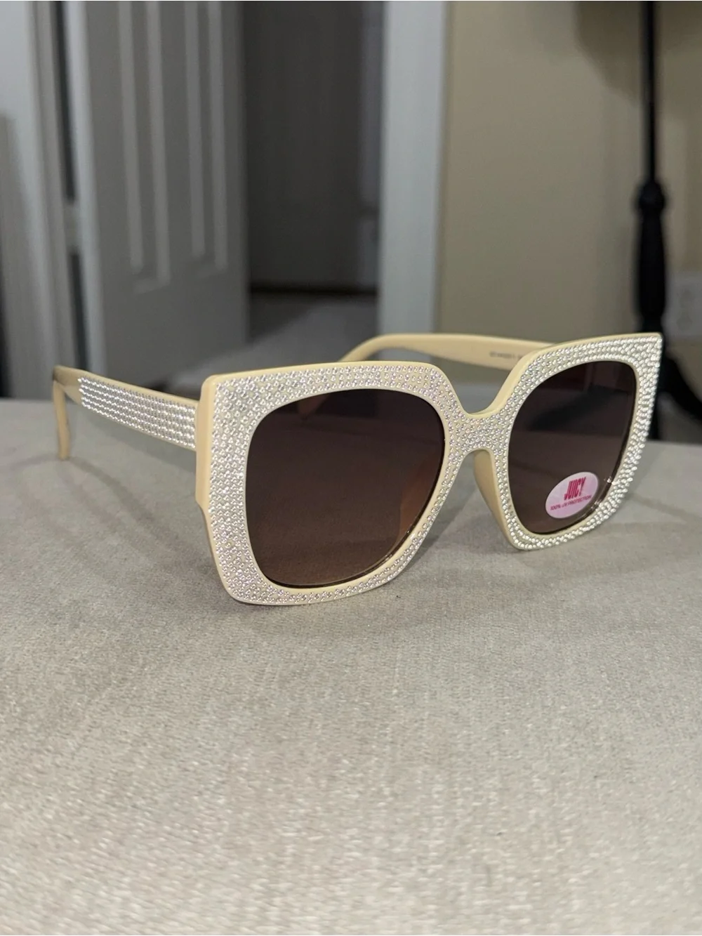 NWT Juicy Couture Jacira Rhinestone Oversized Square Sunglasses Cream
